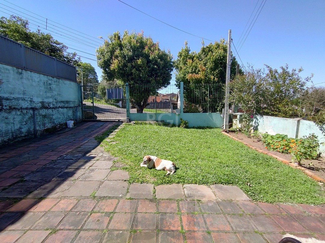 Casa para Venda - 100m², 3 dormitórios, 2 vagas - Lomba do Pinheiro — foto 2