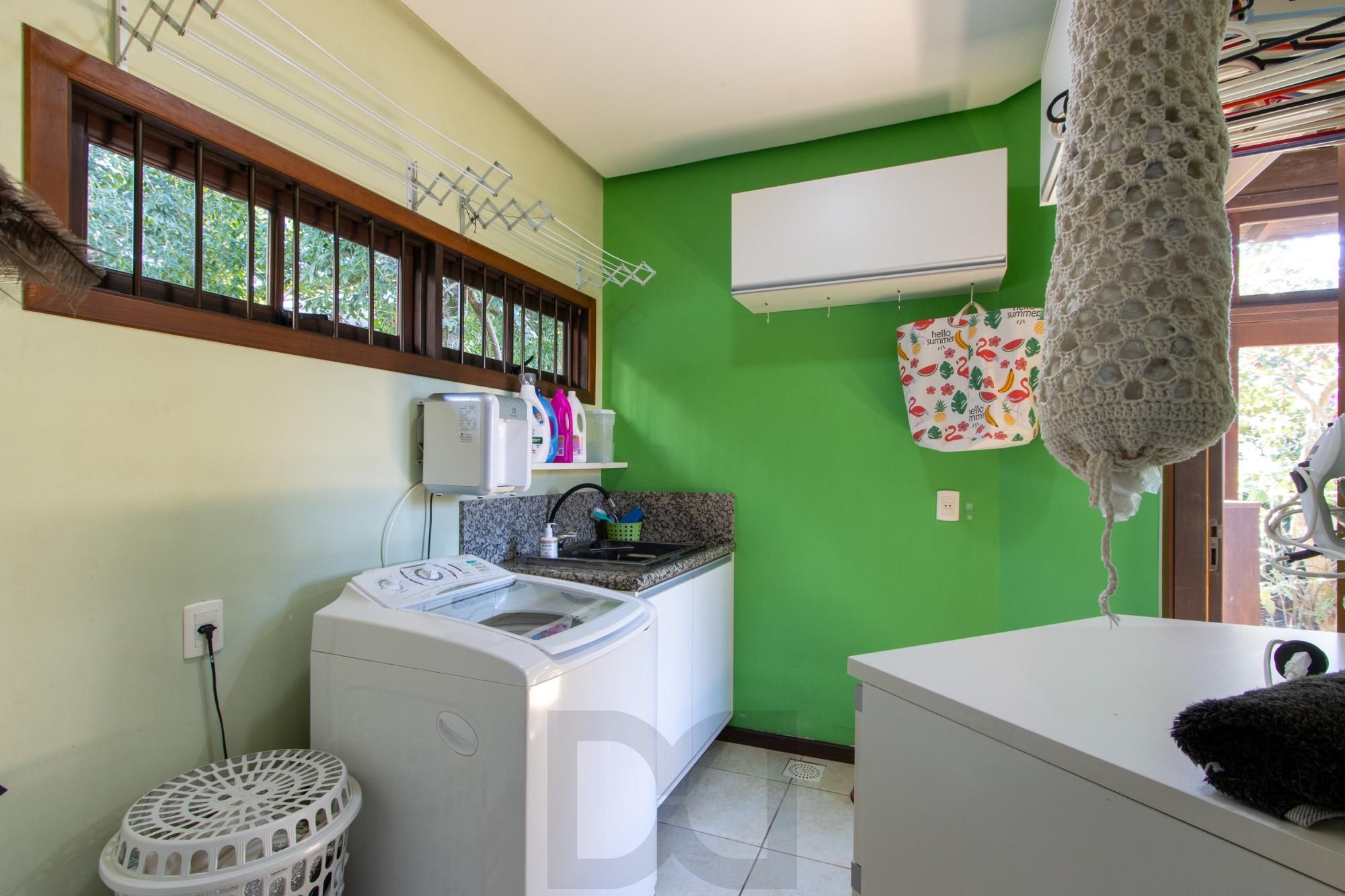 Casa com 3 quartos e 357m² à venda em Tristeza, Porto Alegre. — foto 17