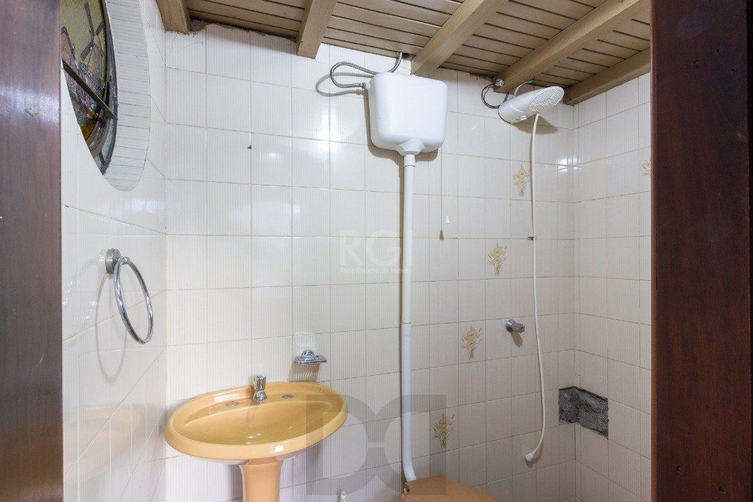Casa para Venda - 232.5m², 3 dormitórios, sendo 1 suites, 4 vagas - Nonoai — foto 26