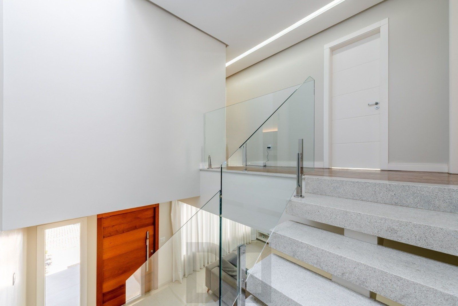 Casa em Condomínio com 228m² e 3 dormitórios, 1 suíte, 3 vagas no bairro Sarandi — foto 17