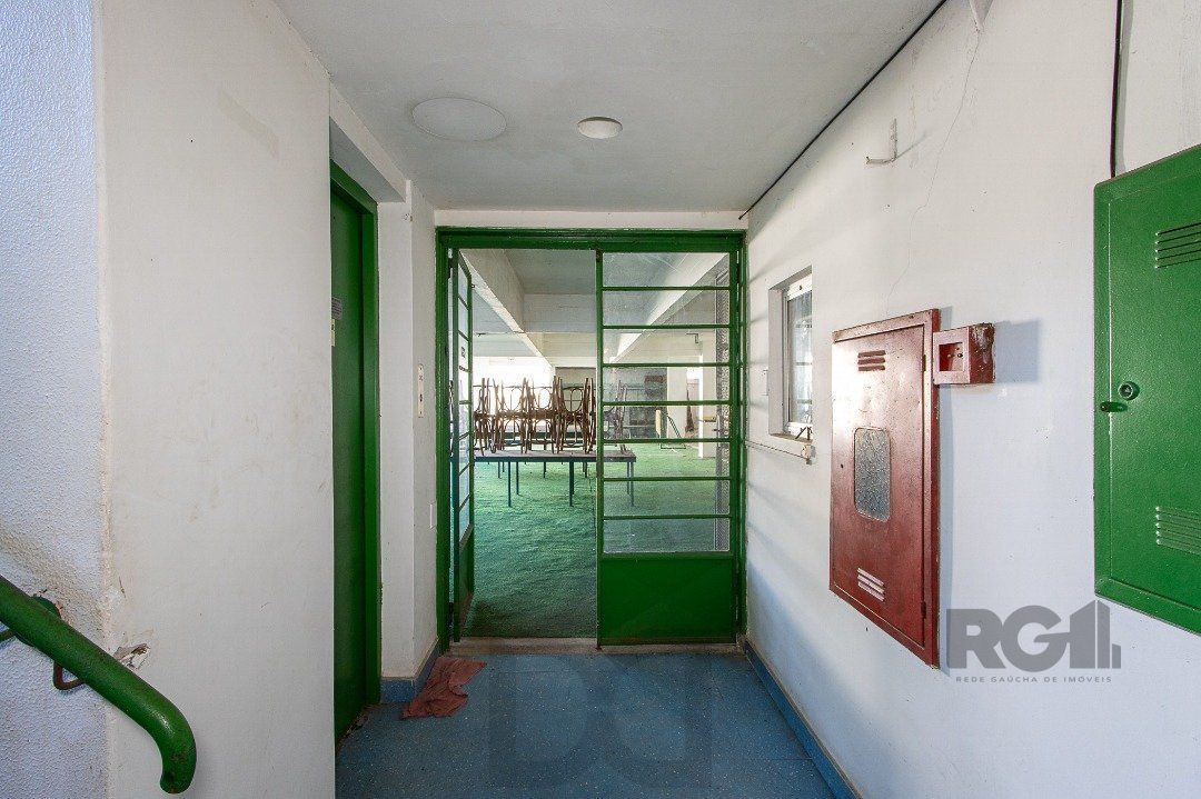 Prédio com 1063m², distribuídos em quatro pavimentos — foto 106