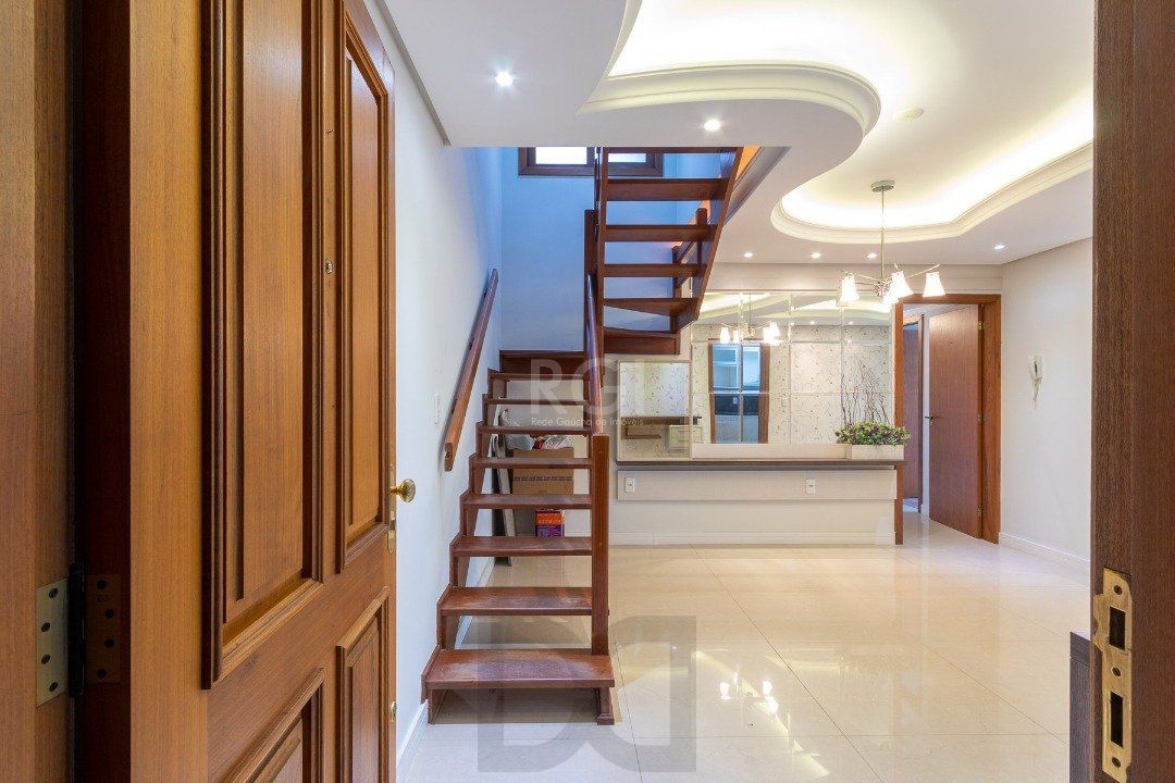 Cobertura para Venda - 247.08m², 3 dormitórios, sendo 1 suites, 2 vagas - Vila Ipiranga — foto 2