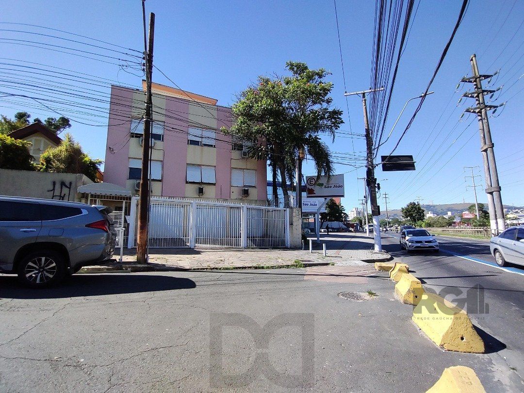 Apartamento Garden, 2 quartos, 1 suite, 2 banheiros, dependência de empregada - Bairro Petrópolis — foto 19