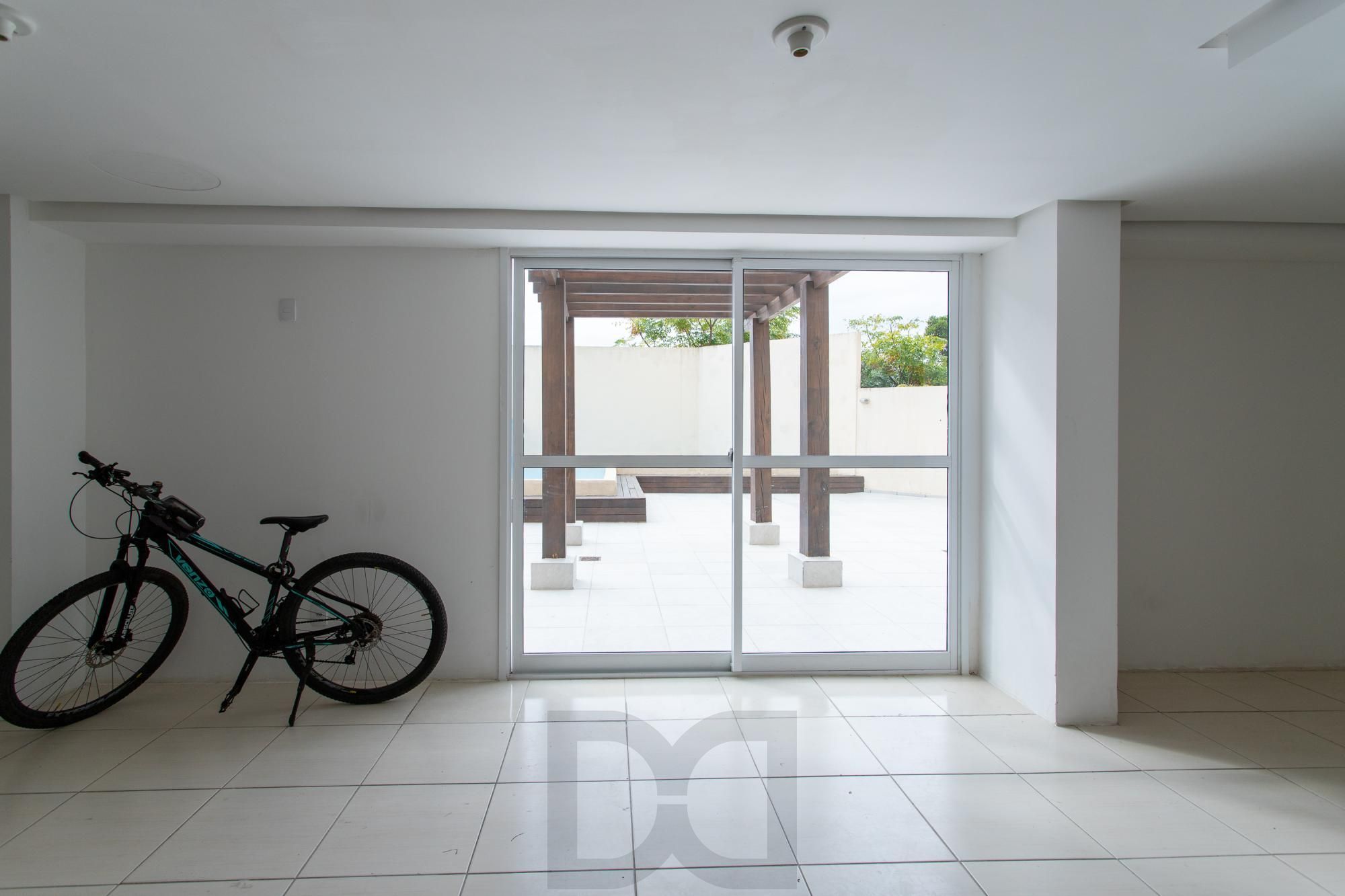 Apto com 3 dormitórios suíte e box coberto ( nunca habitado e reformado ) — foto 40
