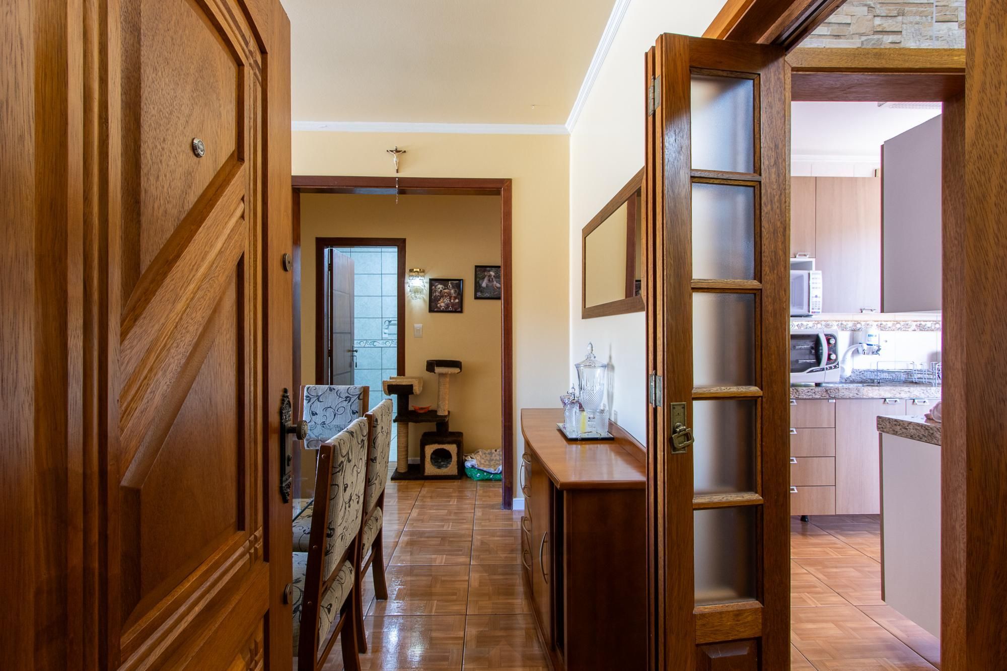 Apartamento de 2 dormitórios no bairro Medianeira. — foto 2