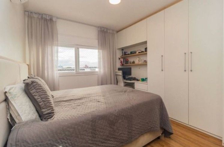 Apartamento  2 dormitórios I 1 suíte I Vaga I bairro Navegantes — foto 14