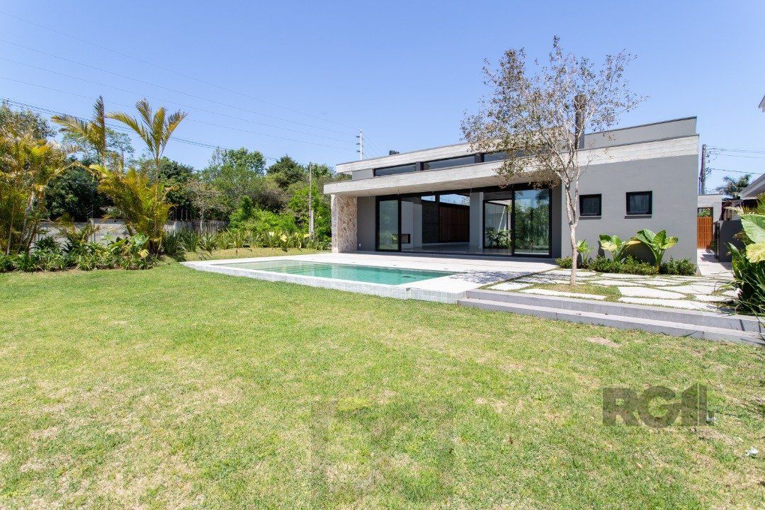 A Casa Le Mans, uma residência térrea de esquina com 389,48m2 de área coberta — foto 24