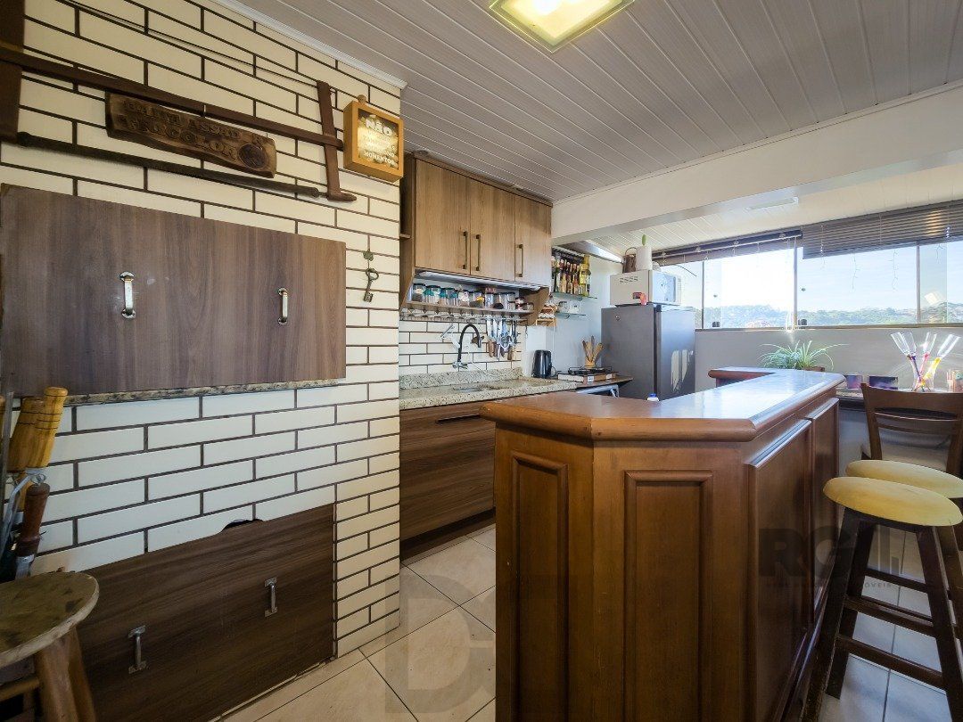 Cobertura, 2 quartos, 1 suite, dependência de empregada, 1 vaga de garagem, bairro Partenon — foto 26