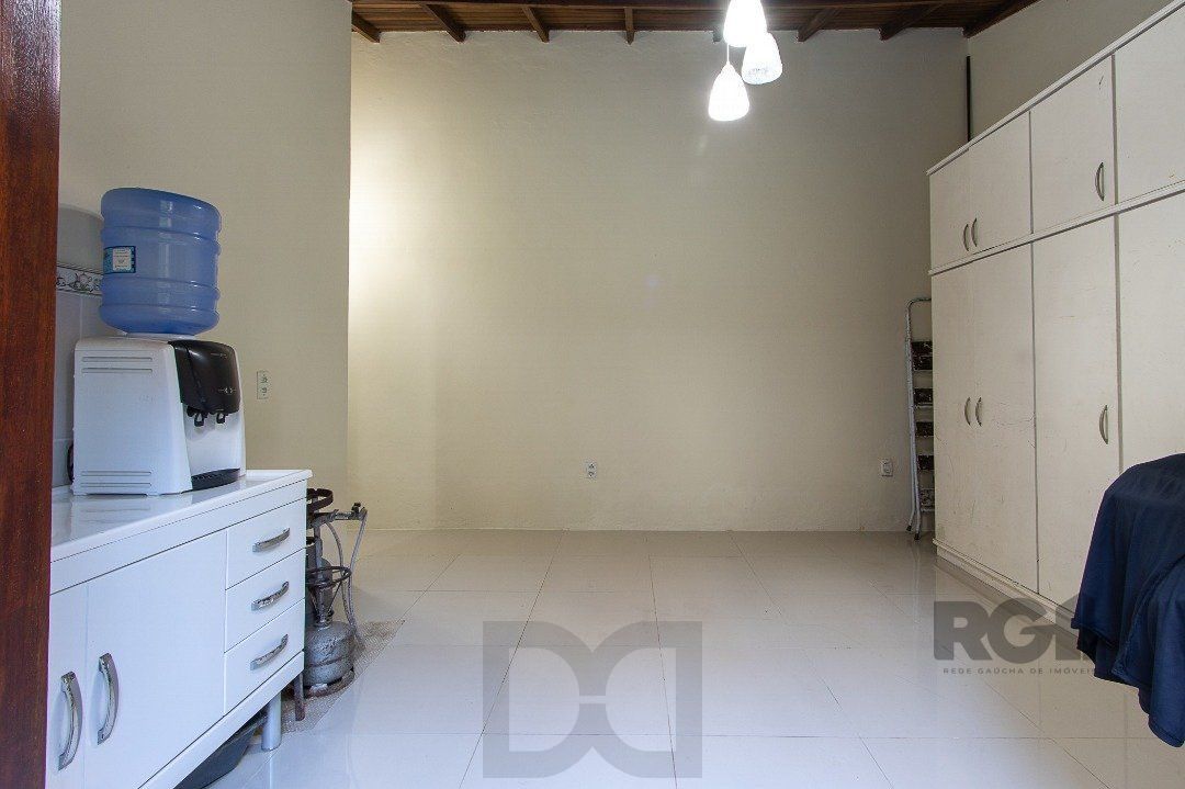 Casa para Venda - 300m², 5 dormitórios, sendo 1 suites, 4 vagas - Portal do Guarujá — foto 23