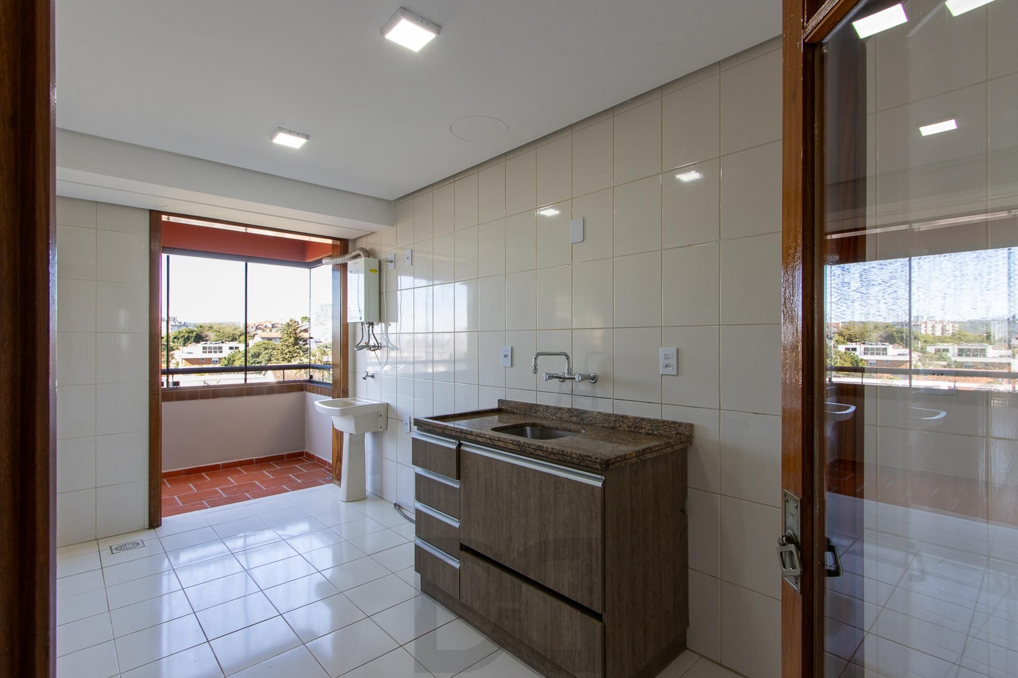 Apartamento de 2 dormitórios, 1 suíte e 2 vagas de garagem no bairro Tristeza. — foto 10