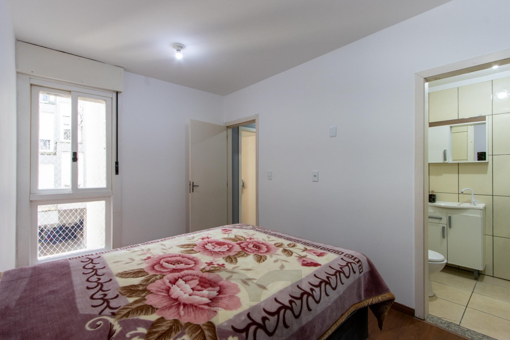 Apartamento de 3 dormitórios, 1 suíte e 1 vaga de garagem no bairro Pedra Redonda. — foto 29