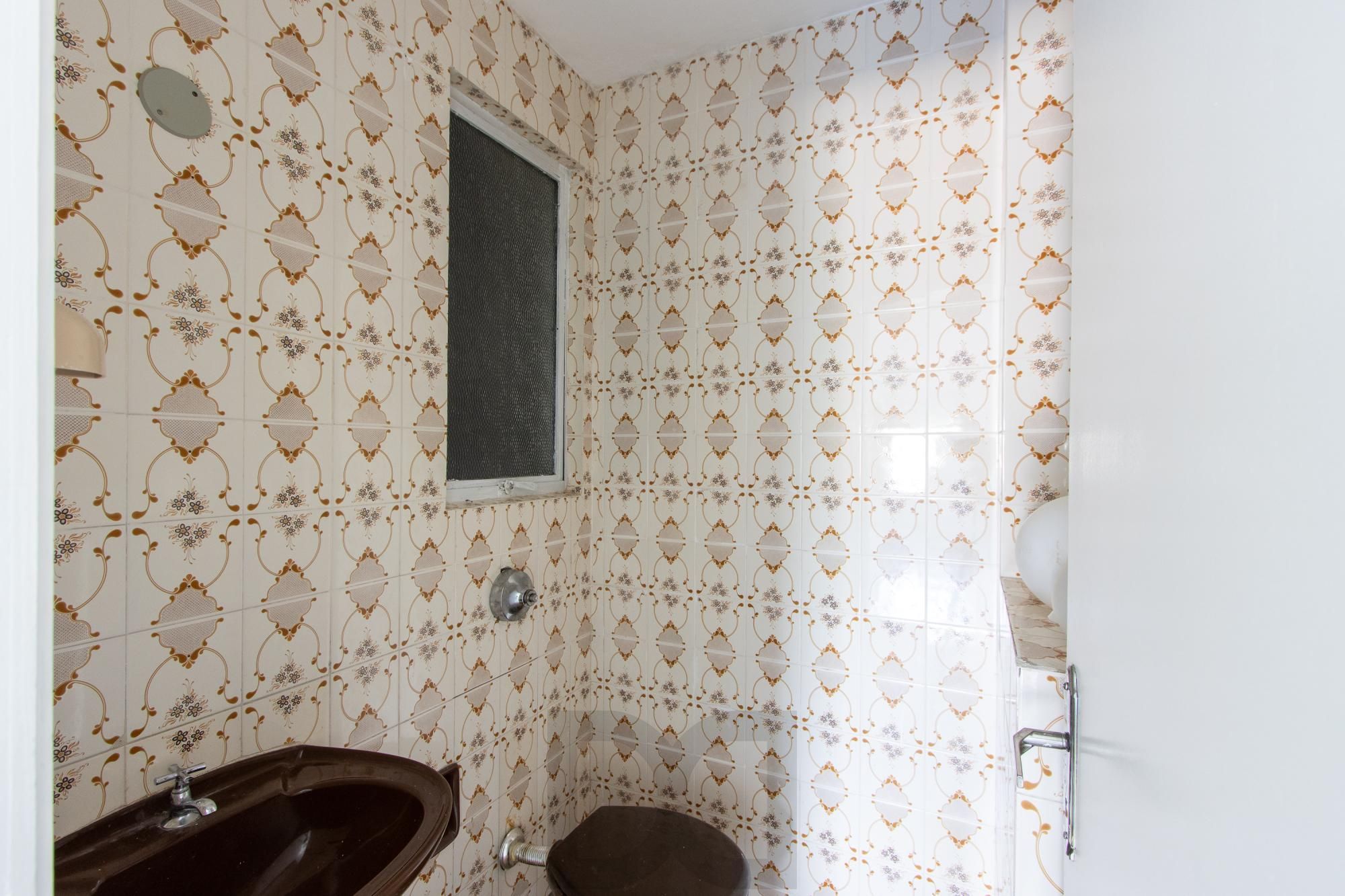 Apartamento de 02 dormitórios, banheiro social e lavabo. Vista panorâmica, cozinha ampla e área de serviço ampla. — foto 3