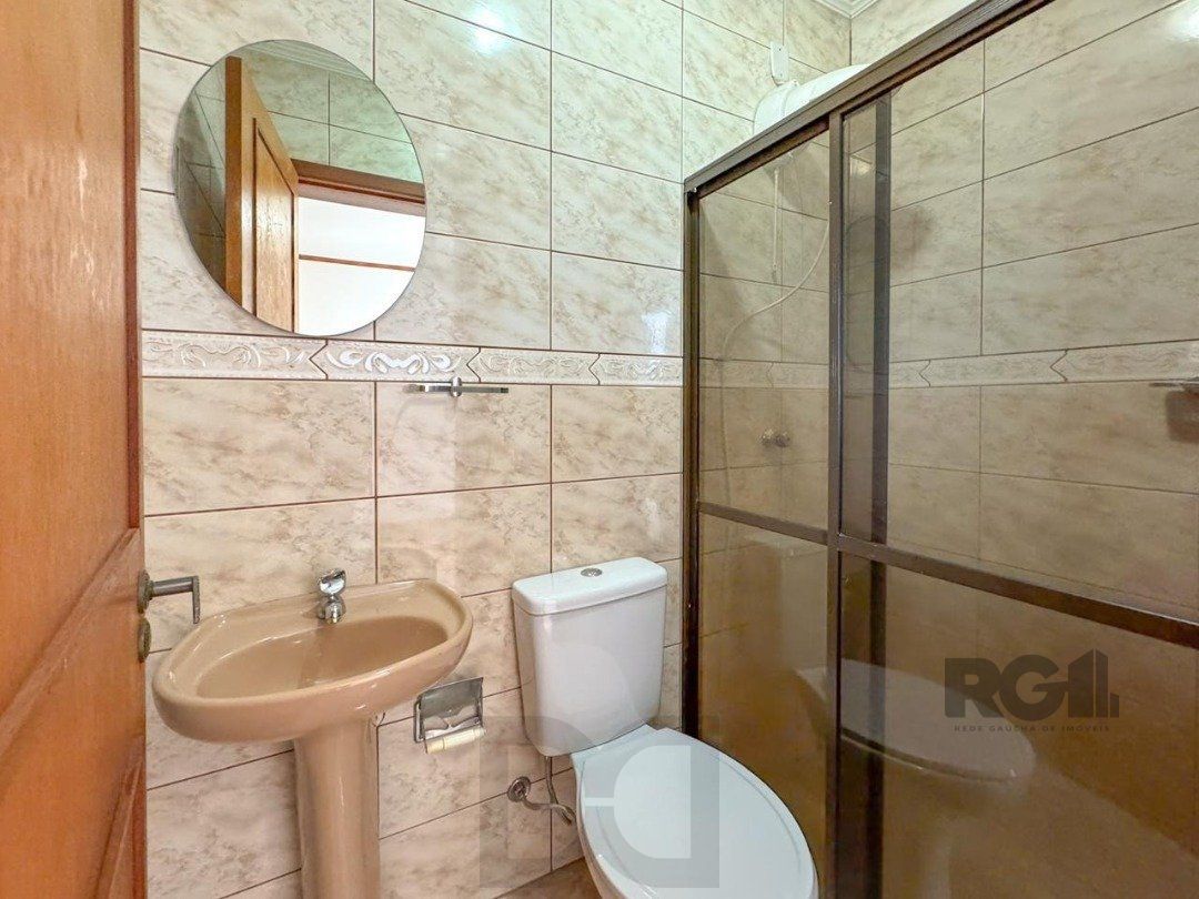 Com 4 suítes espaçosas, incluindo uma master com closet, — foto 88