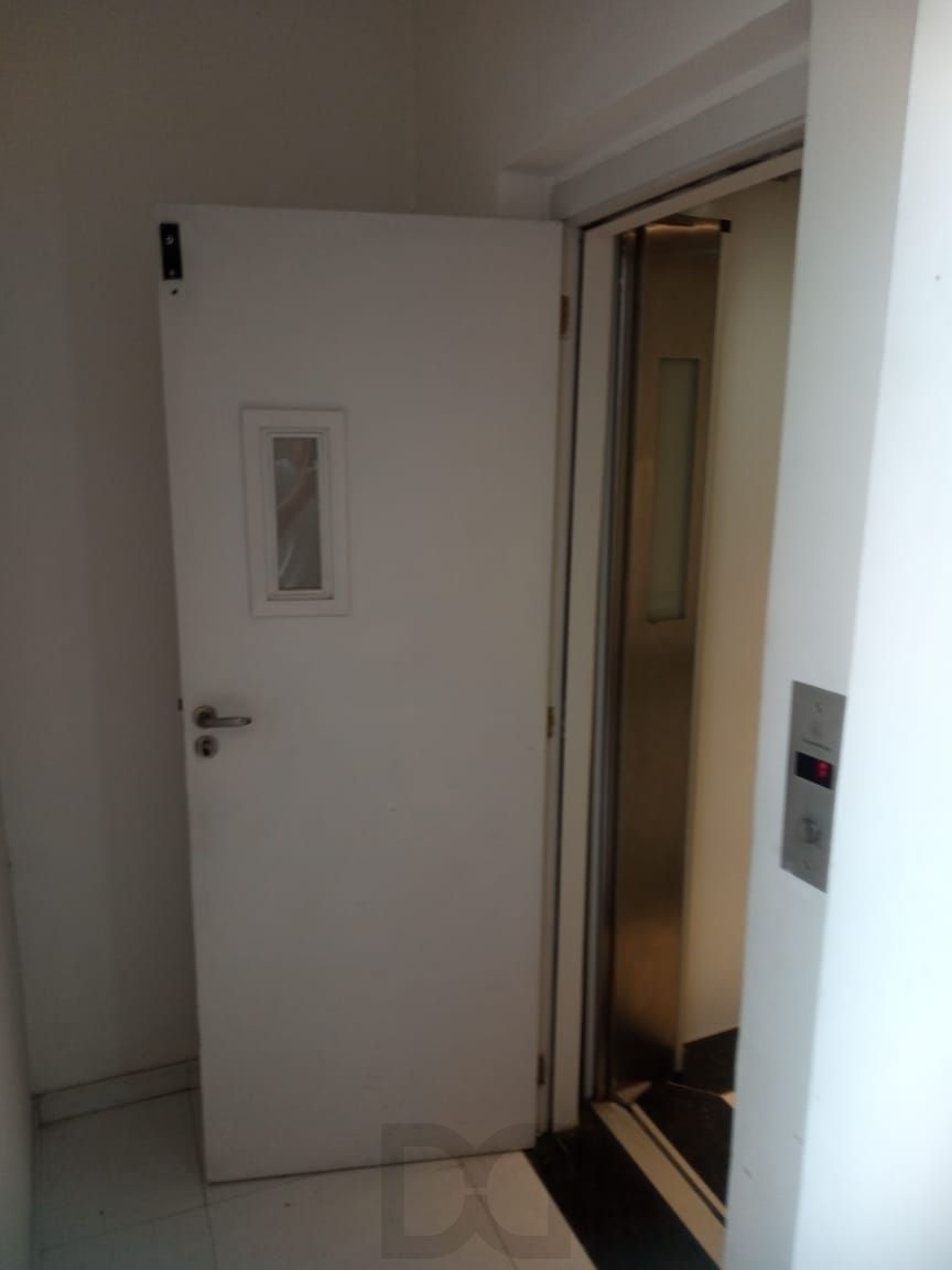 **Prédio Comercial Desocupado à Venda na Azenha, Porto Alegre, RS** — foto 21
