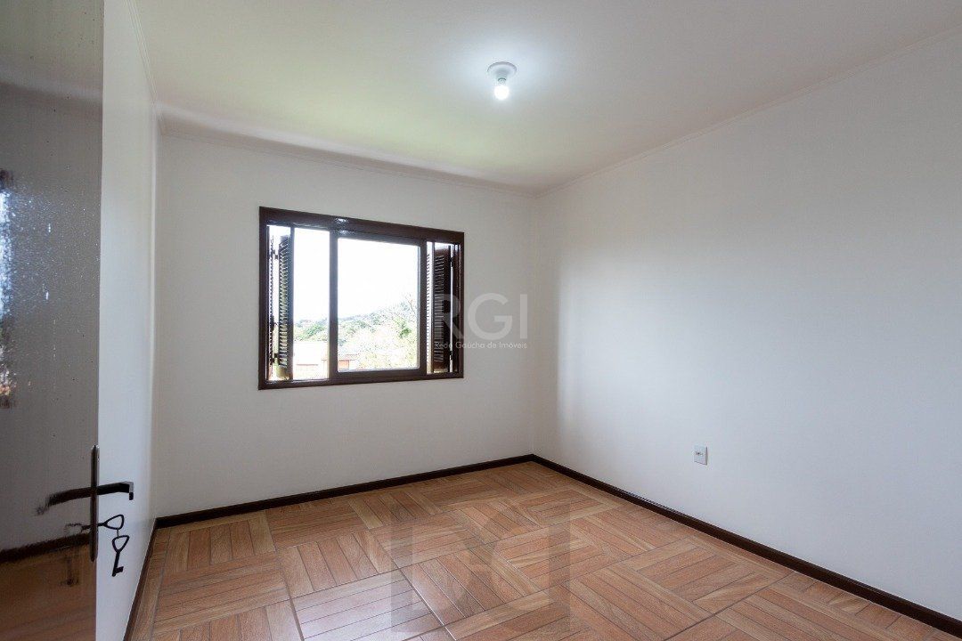 Casa para Venda - 454.7m², 5 dormitórios, sendo 1 suites, 8 vagas - Teresópolis — foto 13