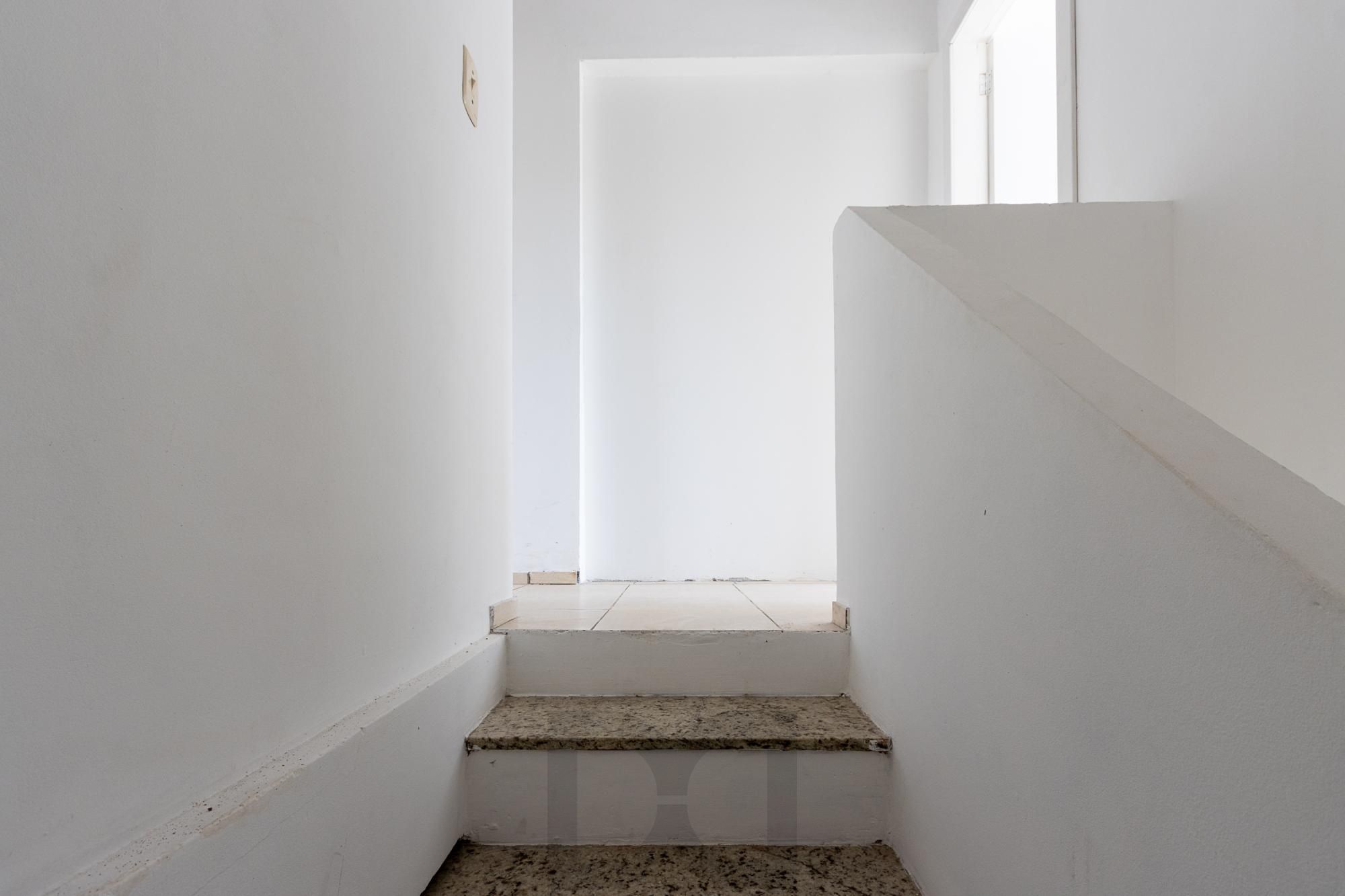 Casa (sobrado), 2 dormitórios, pátio - Bairro Hípica — foto 13