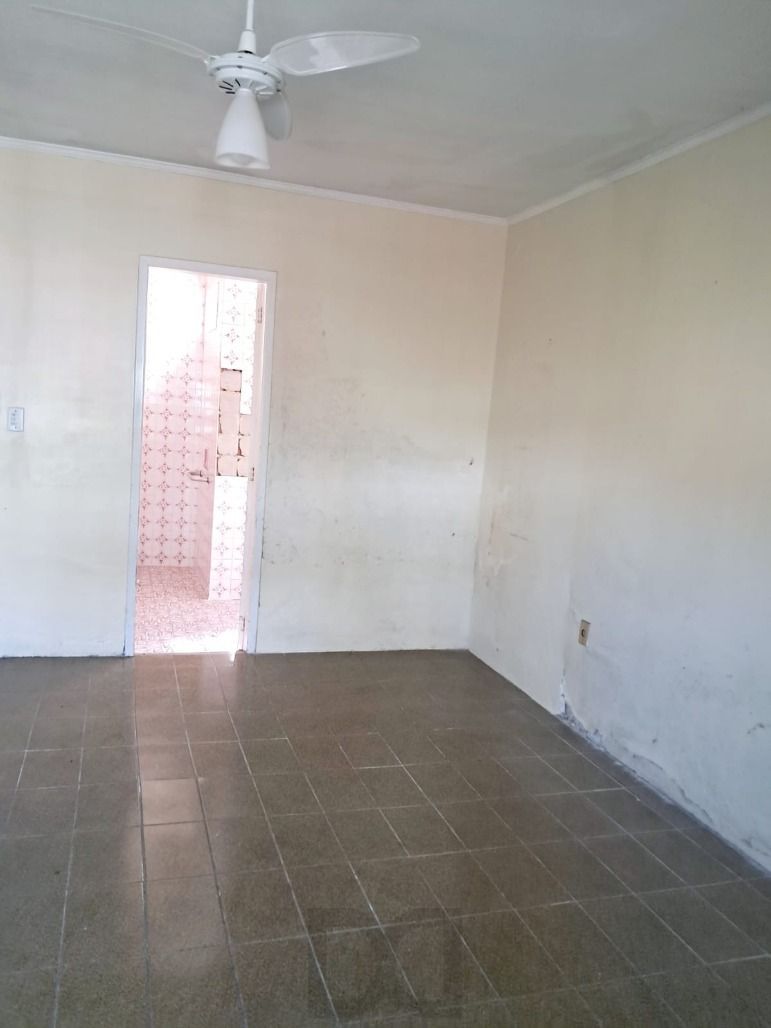 Boa casa térrea, com 03 dormitórios (sendo 01 suíte), sala, 02 banheiros — foto 9