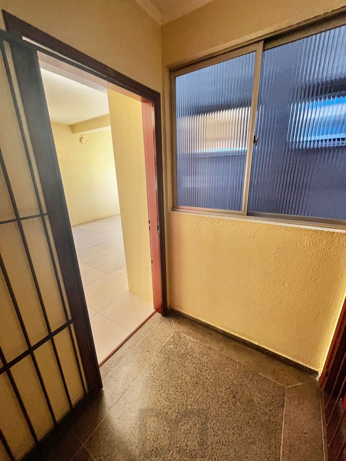 Sala comercial, Av Assis Brasil, 34 m², prédio com elevador, sala com banheiro — foto 8