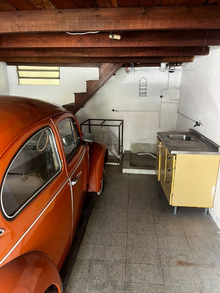 Sala com vaga de garagem, prédio com elevador — foto 16