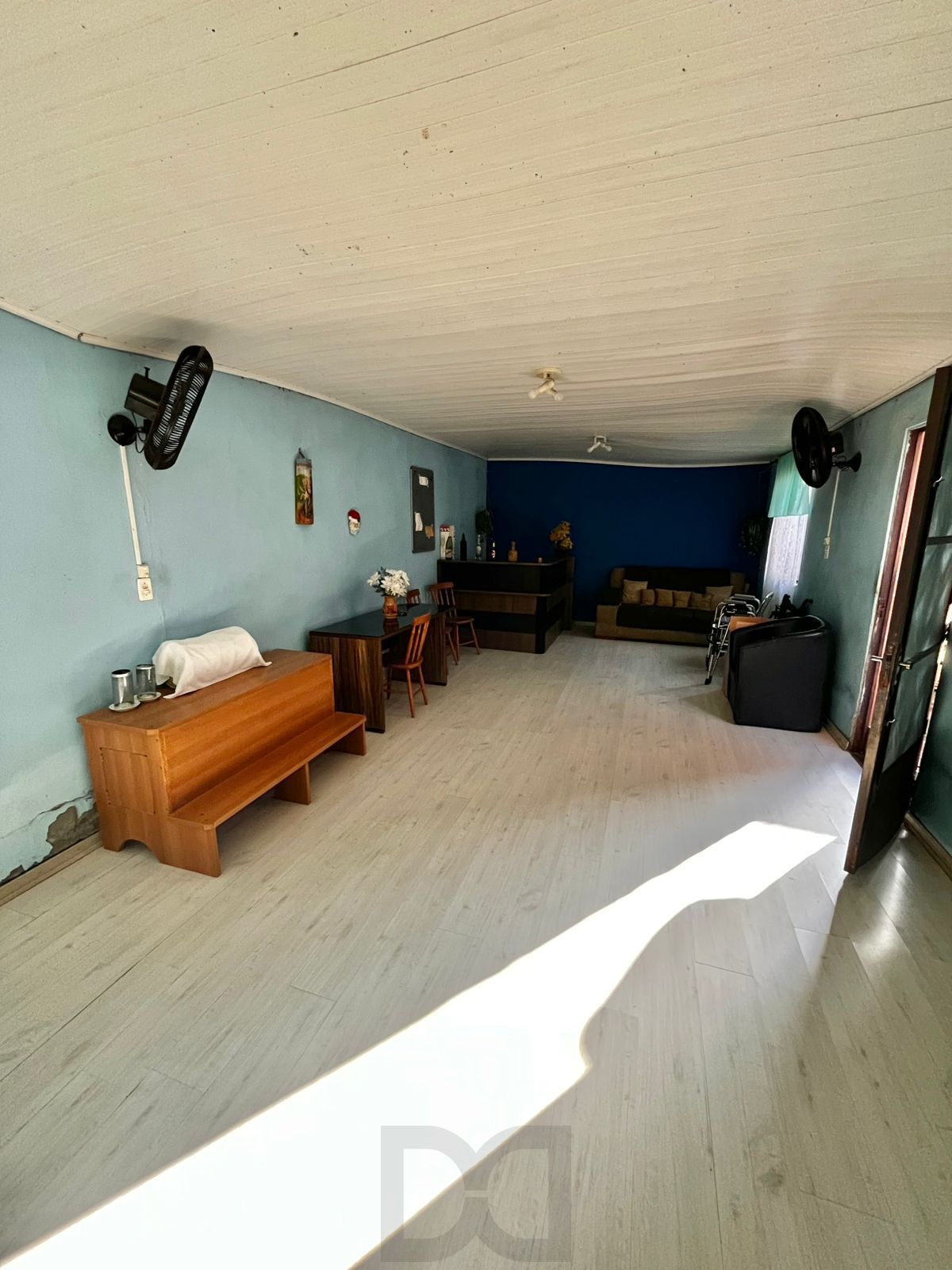 Casa na Rua Marista, Partenon, com 11,00 de frente por 23,00 de frente a fundos — foto 21