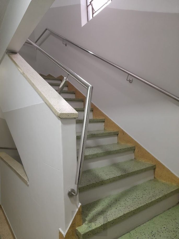 Vende apto de 02 dormitórios, sala, banheiro, cozinha e área de serviço — foto 24