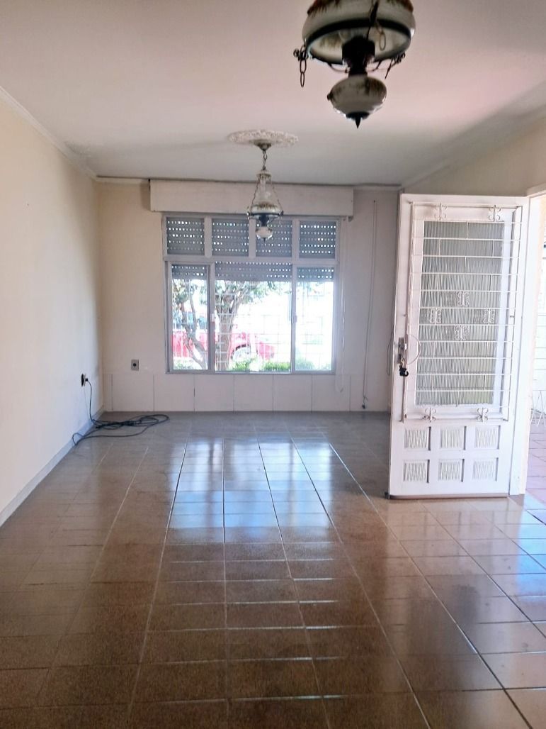 Boa casa térrea, com 03 dormitórios (sendo 01 suíte), sala, 02 banheiros — foto 5