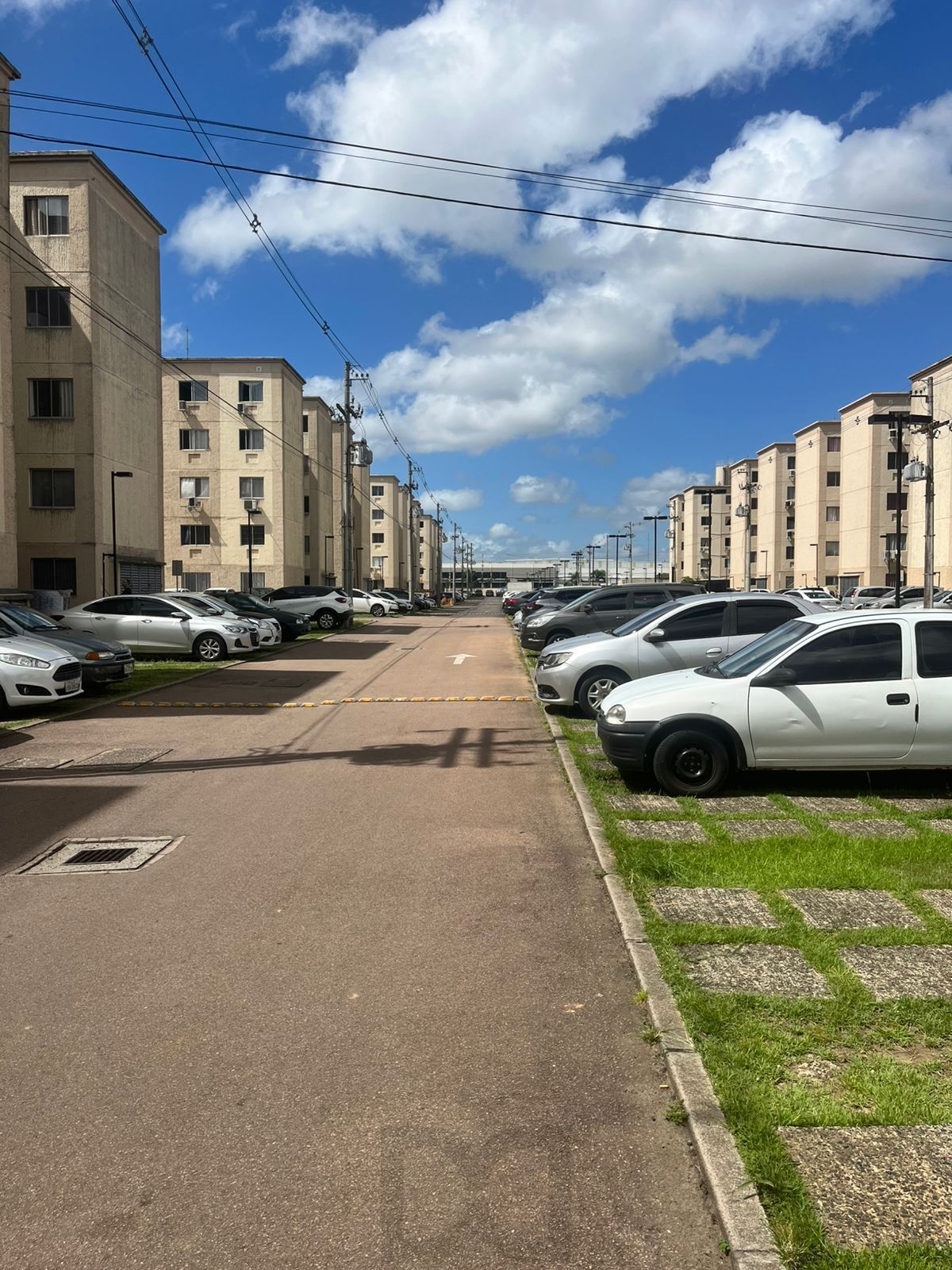 Apto 2 Dormitórios, Térreo, Sala, Cozinha, Banheiro, 01 vaga garagem-rotativa — foto 3