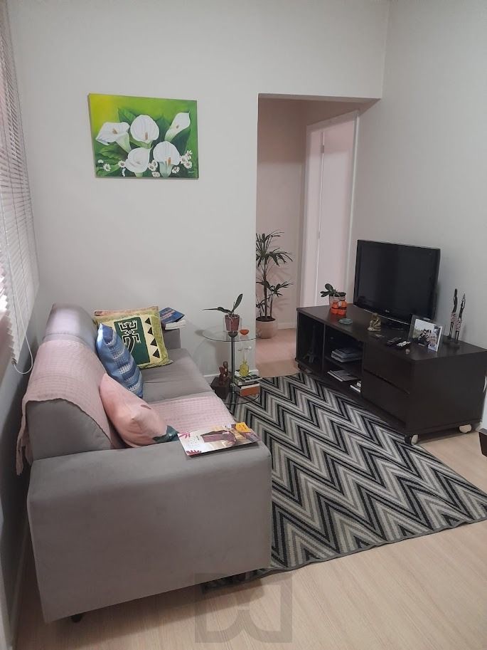 Vende apto de 02 dormitórios, sala, banheiro, cozinha e área de serviço — foto 6