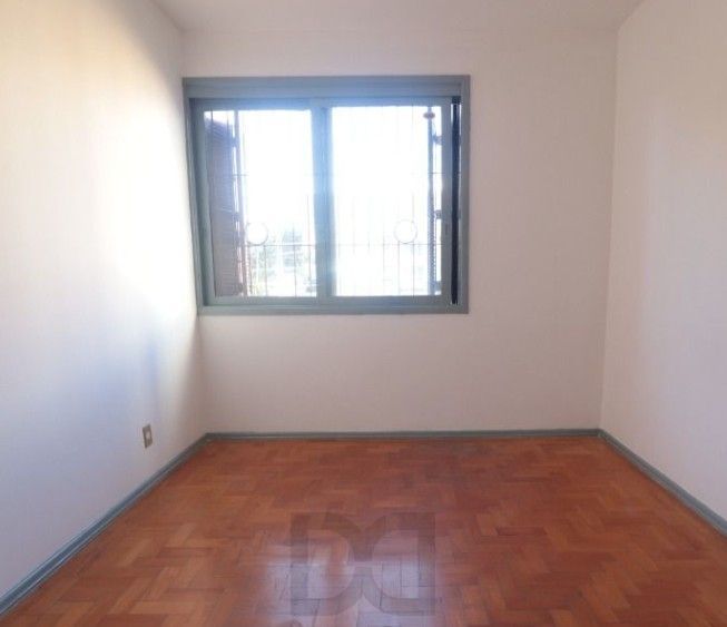 Apto 02 dorm e 01 vaga, sala, coz, dep emp, frente, 77 m2, Bairro Passo da Areia — foto 11