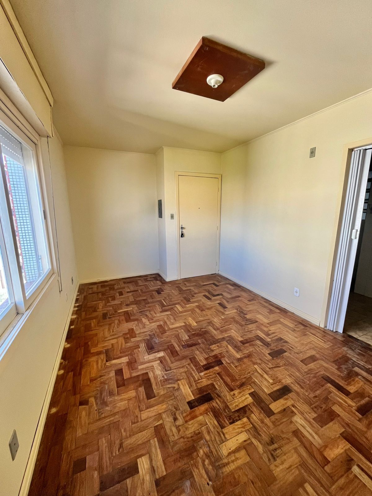 02 dorm, 73 m², sol da tarde, com vaga, dep e banho aux, no Passo da Areia — foto 7