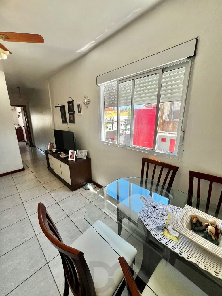 Apto de 02 dorm na João Wallig, 58 m2, 01 lance de escada, de frente — foto 11
