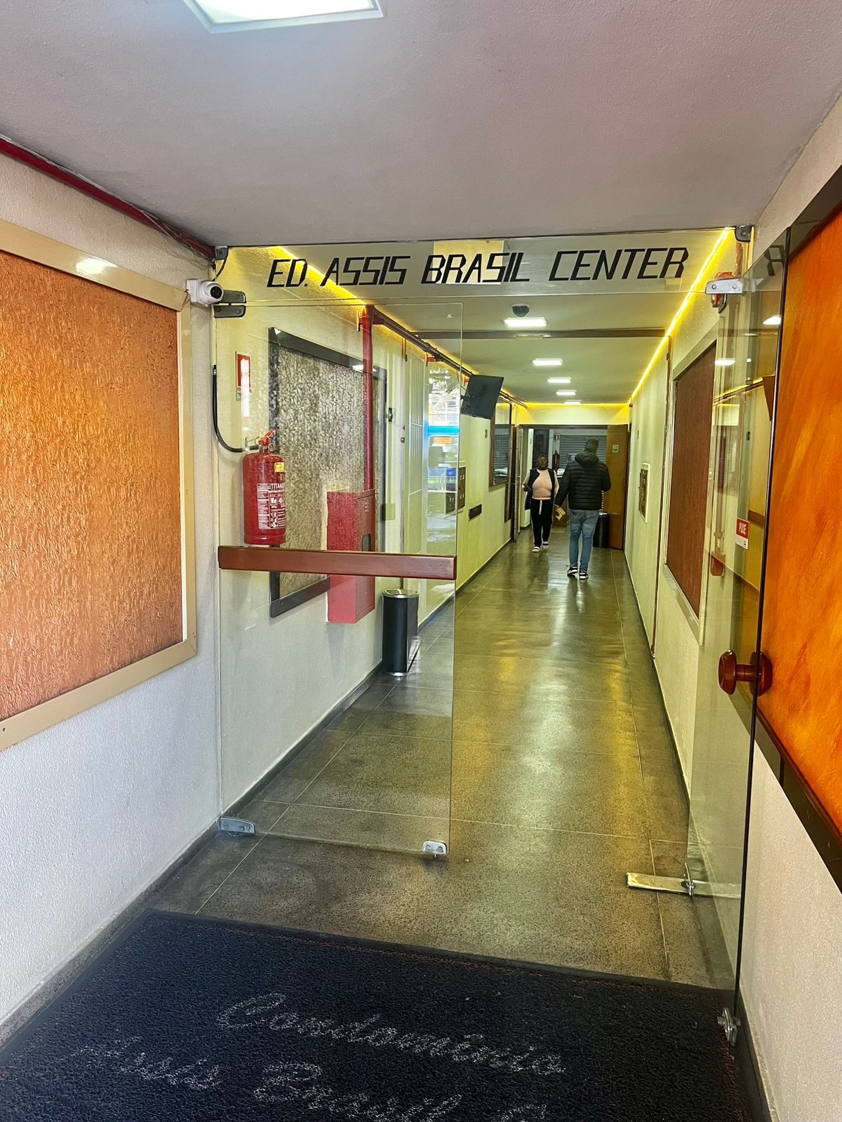 Sala comercial, Av Assis Brasil, 34 m², prédio com elevador, sala com banheiro — foto 3