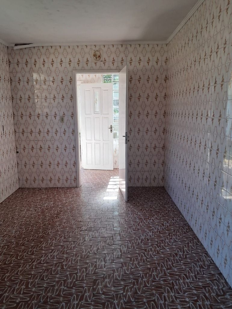 Boa casa térrea, com 03 dormitórios (sendo 01 suíte), sala, 02 banheiros — foto 18