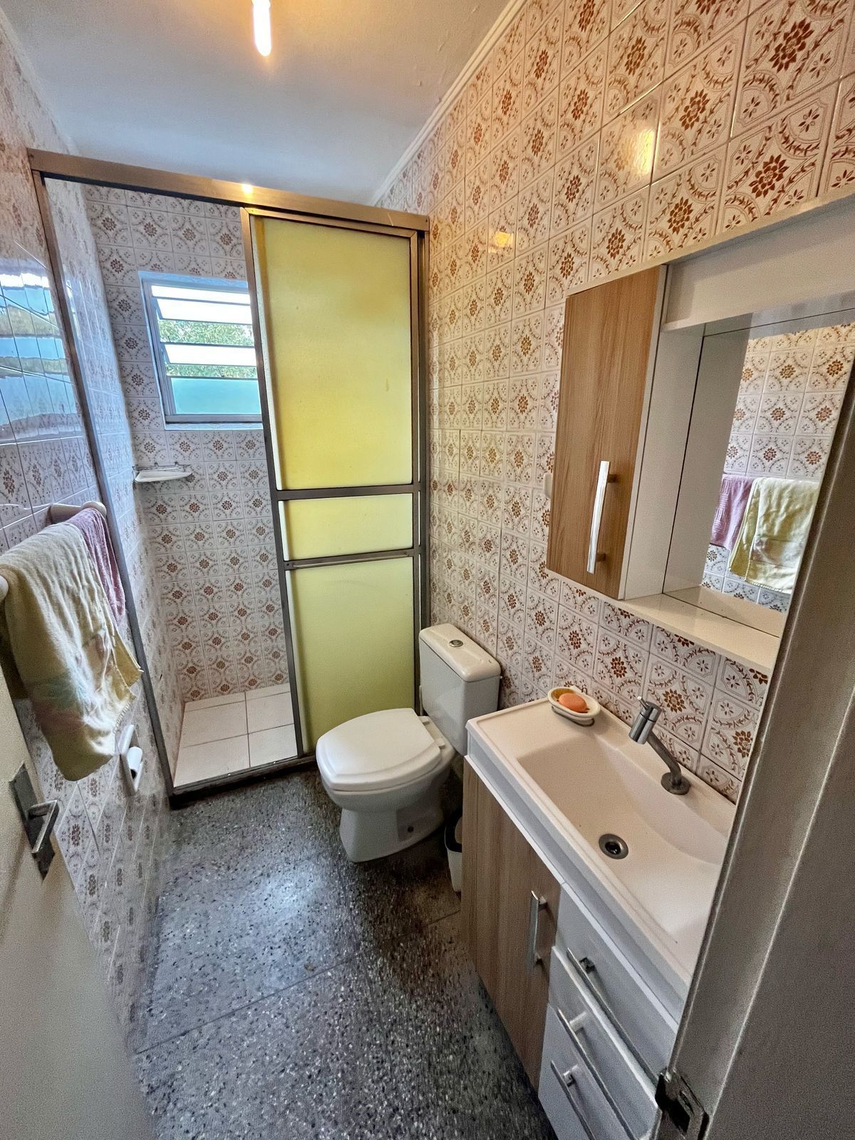 Apto de 01 dorm no Passo da Areia, sala, cozinha, banheiro e área. — foto 12
