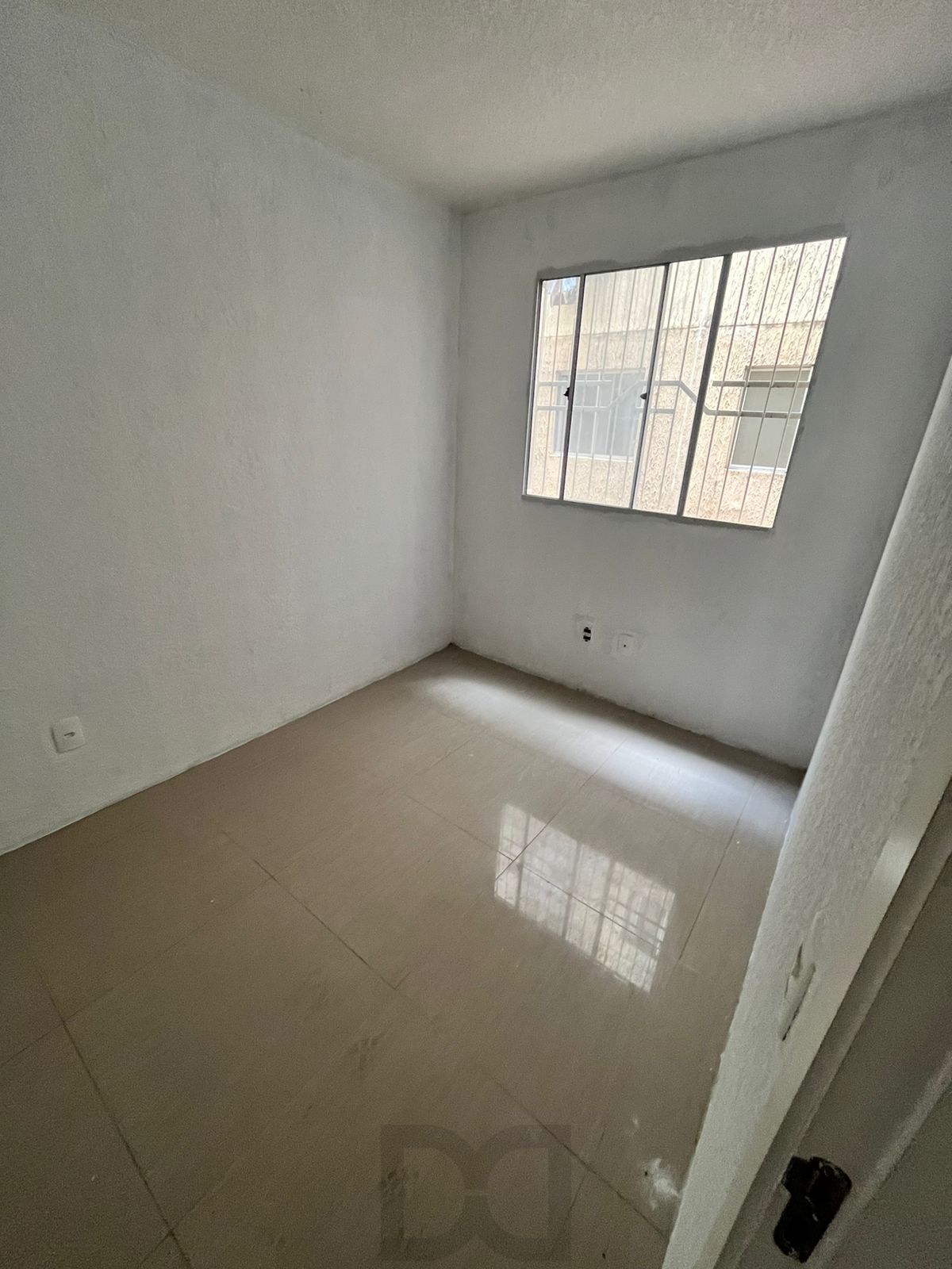 Apto 2 Dormitórios, Térreo, Sala, Cozinha, Banheiro, 01 vaga garagem-rotativa — foto 11