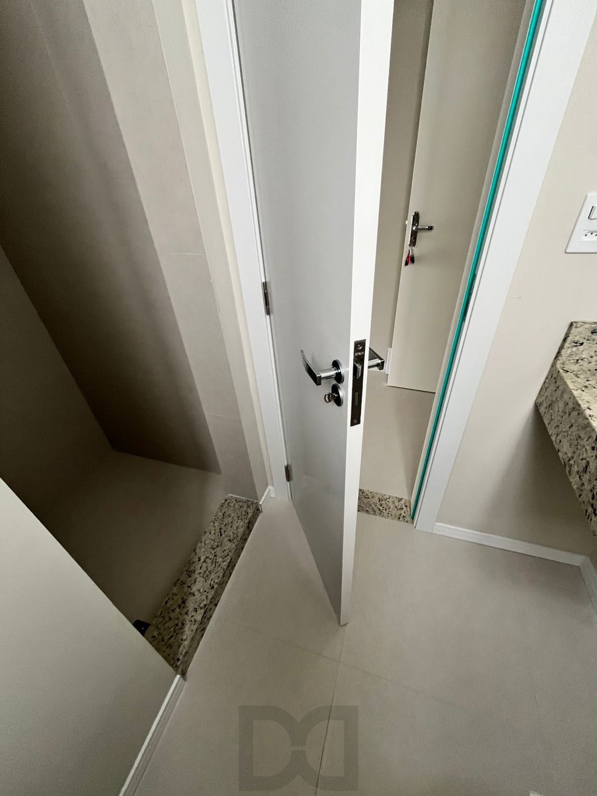 Lindo apto de 01 dorm, com 50 m2, no Passo da Areia, próximo ao Shopping Wallig — foto 18
