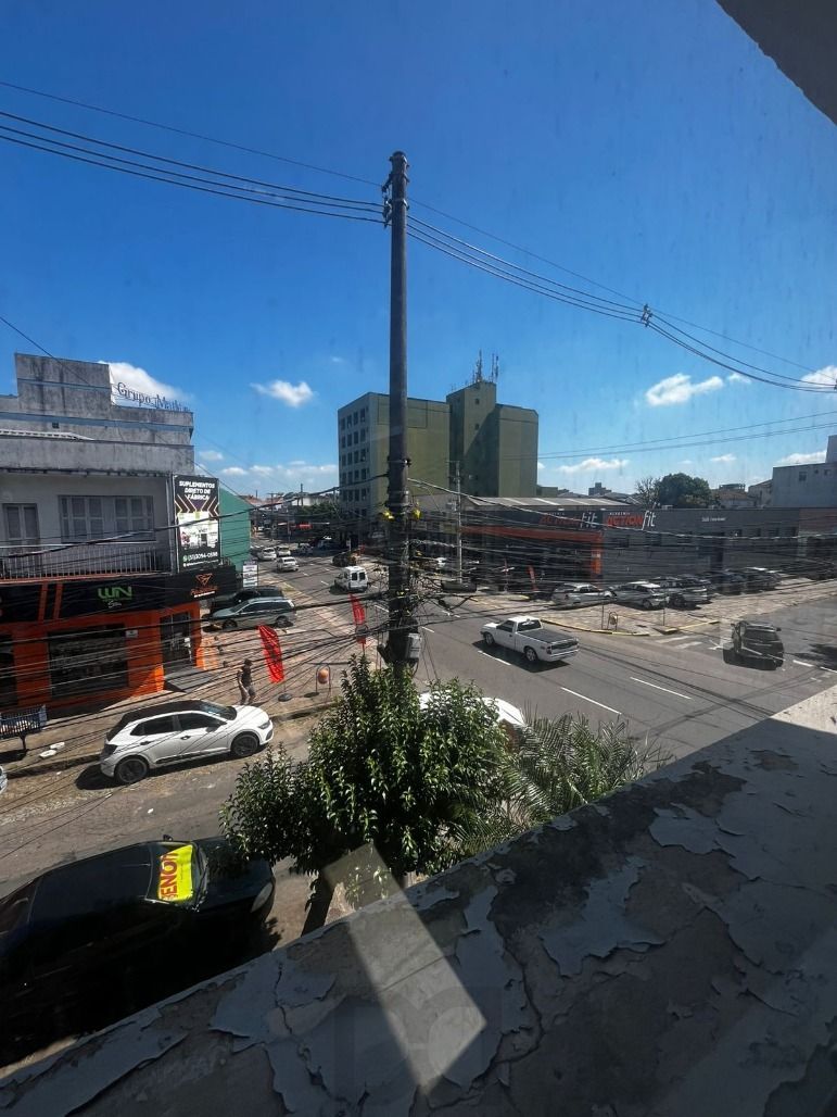 Sala com vaga de garagem, prédio com elevador — foto 7