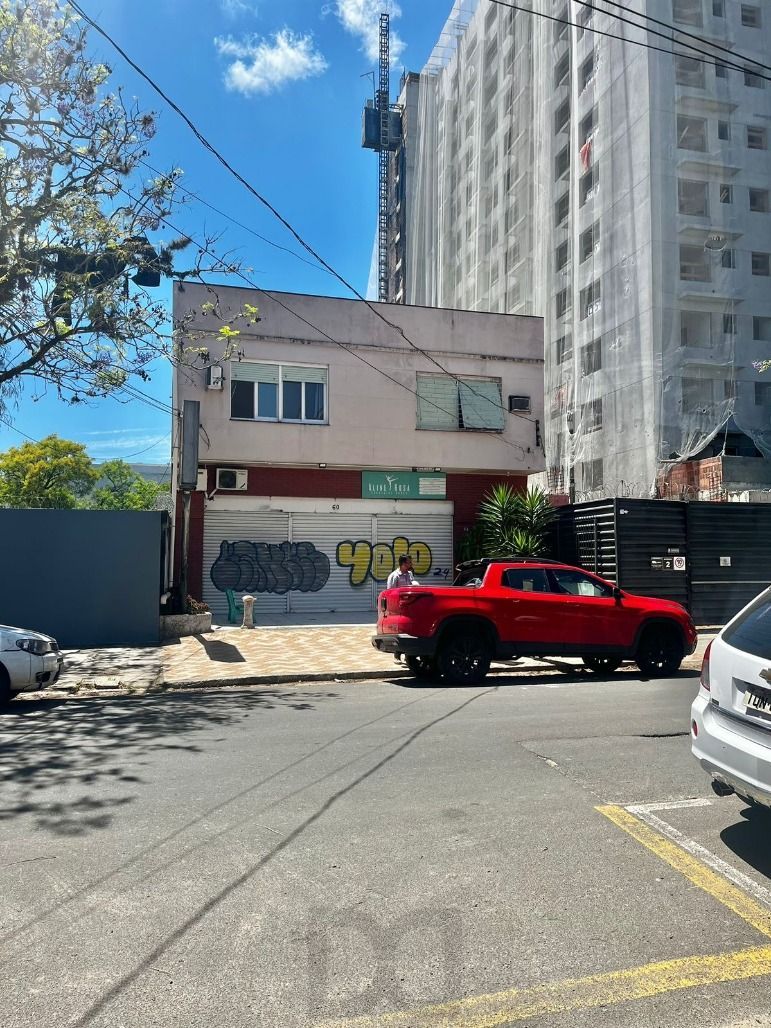 Apto de 02 dorm na João Wallig, 58 m2, 01 lance de escada, de frente — foto 1