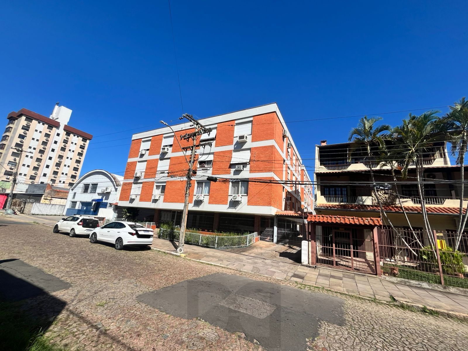02 dorm, 73 m², sol da tarde, com vaga, dep e banho aux, no Passo da Areia — foto 2