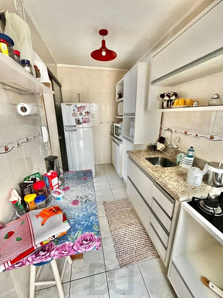 Apto de 02 dorm na João Wallig, 58 m2, 01 lance de escada, de frente — foto 13