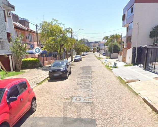 Apto 02 dorm e 01 vaga, sala, coz, dep emp, frente, 77 m2, Bairro Passo da Areia — foto 3