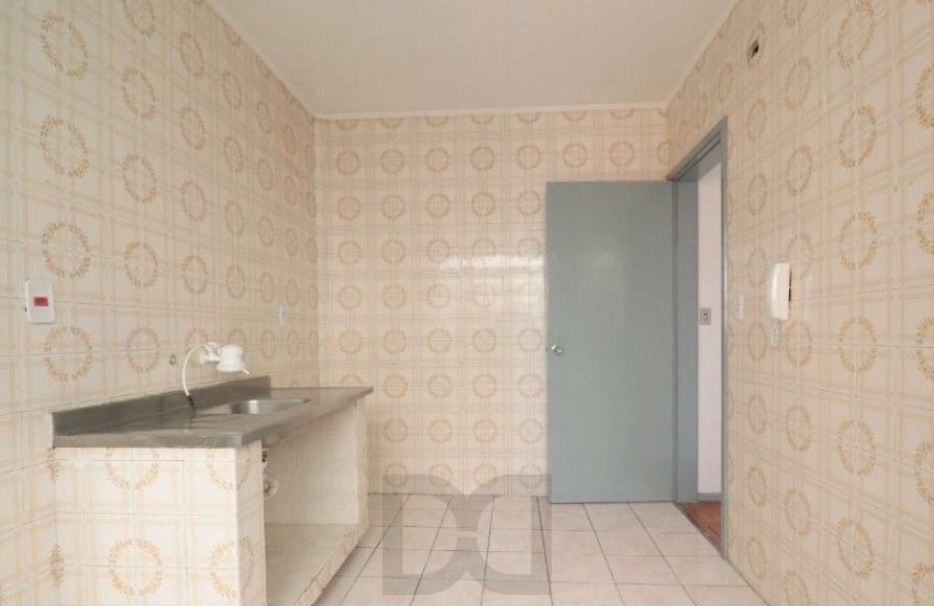 Apto 02 dorm e 01 vaga, sala, coz, dep emp, frente, 77 m2, Bairro Passo da Areia — foto 14