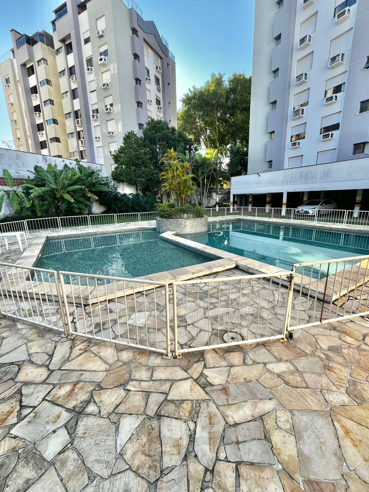 Apto 03 dorm com suíte, térreo, 02 vagas e depósito no Cristo Redentor — foto 35