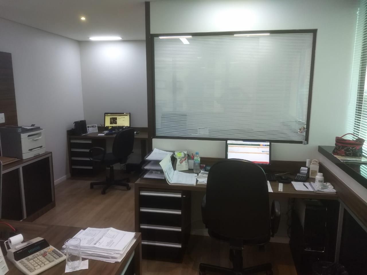 Sala de alto padrão, 52 m², vaga de garagem, Bairro Passo da Areia, mobiliada — foto 4