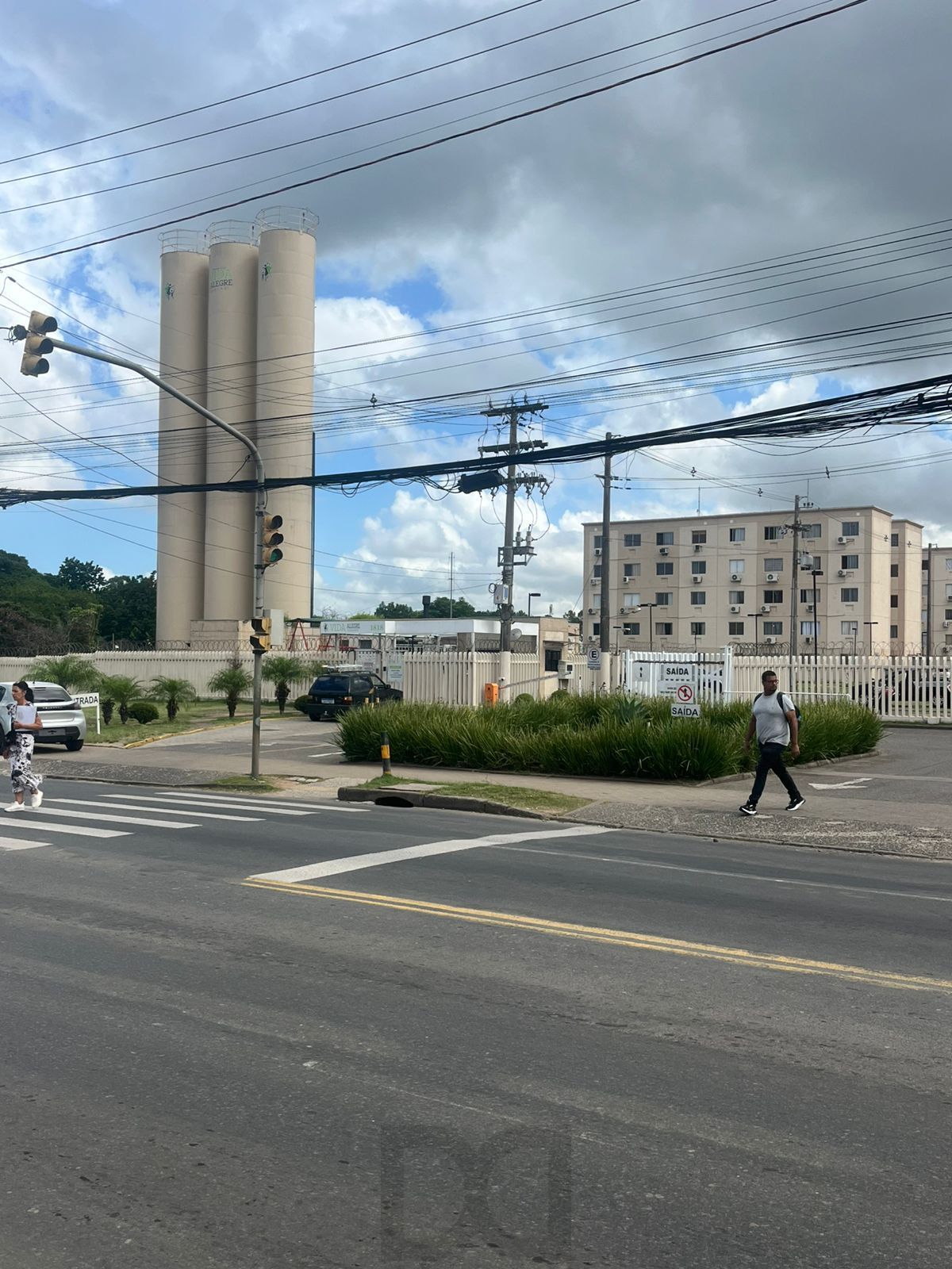 Apto 2 Dormitórios, Sala, Cozinha, Banheiro, semimob, 01 vaga garagem-rotativa — foto 1