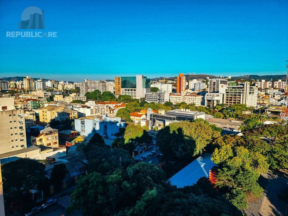 Cobertura de 3 Dormitórios com Suíte e Terraço em Porto Alegre — foto 11