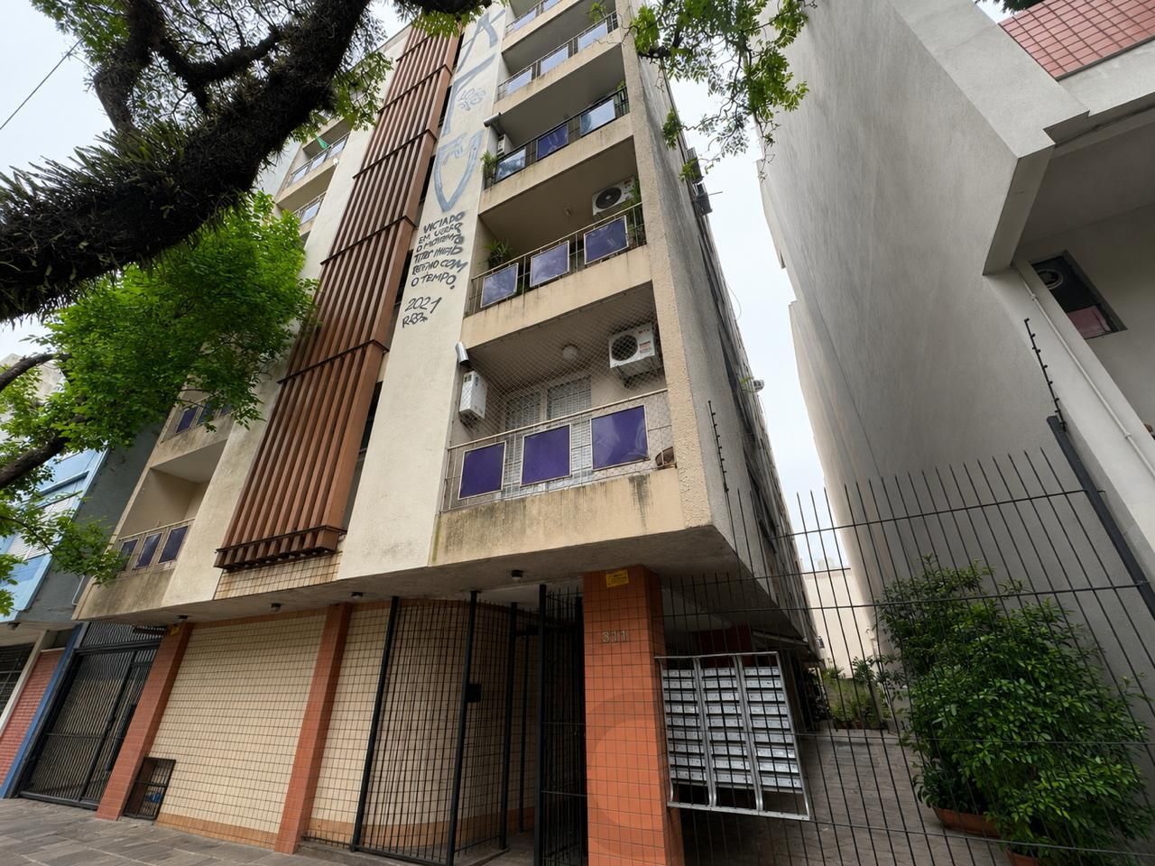 Apartamento 2 Dormitórios à Venda na Cidade Baixa – Porto Alegre — foto 1