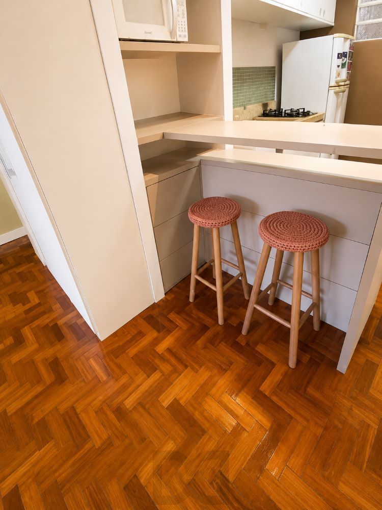 DESOCUPADO APARTAMENTO MOBILIADO COM ELETROS - APTO FUNDOS - SILENCIOSO CÓD. RP 390475 — foto 9