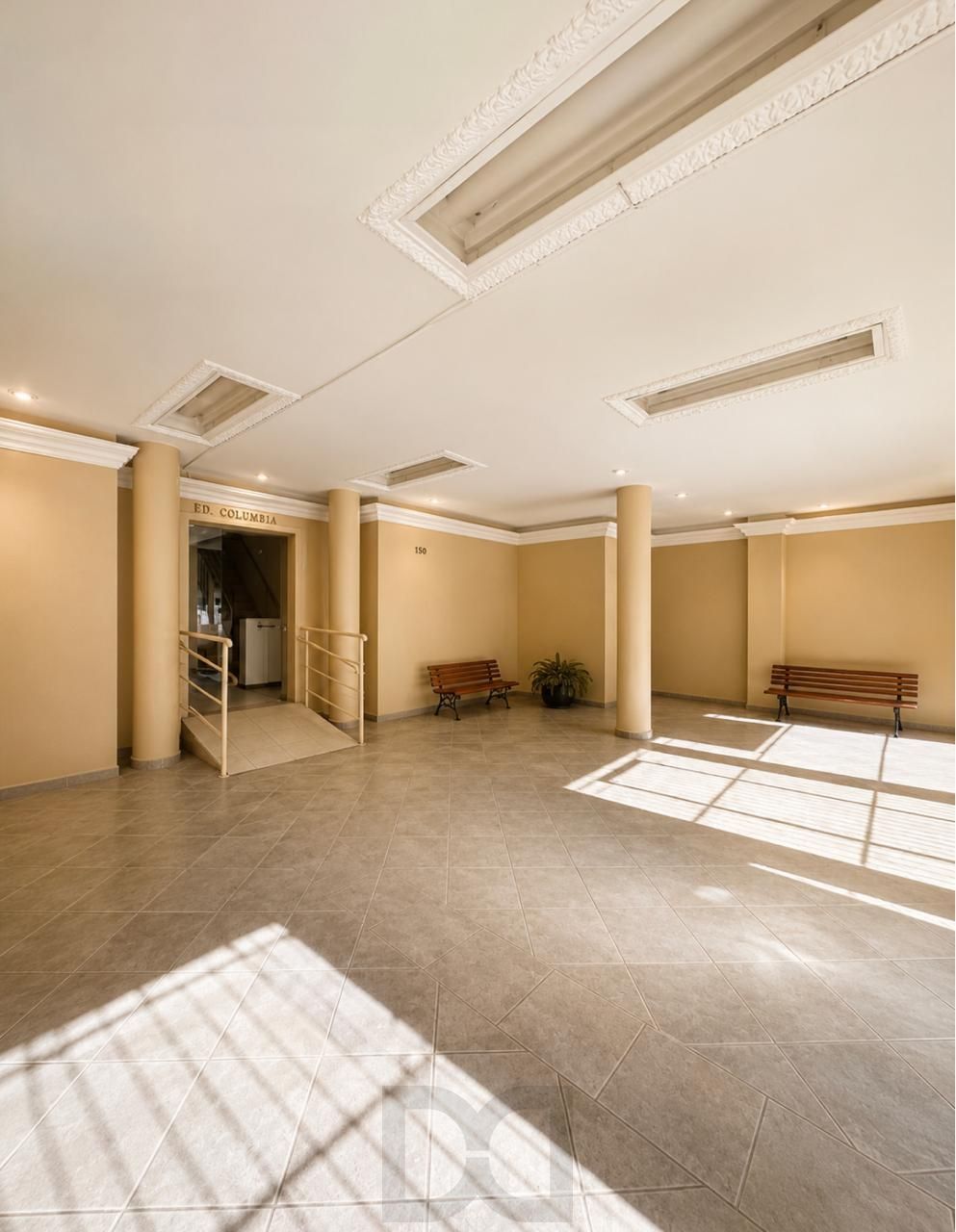 Hall Entrada.