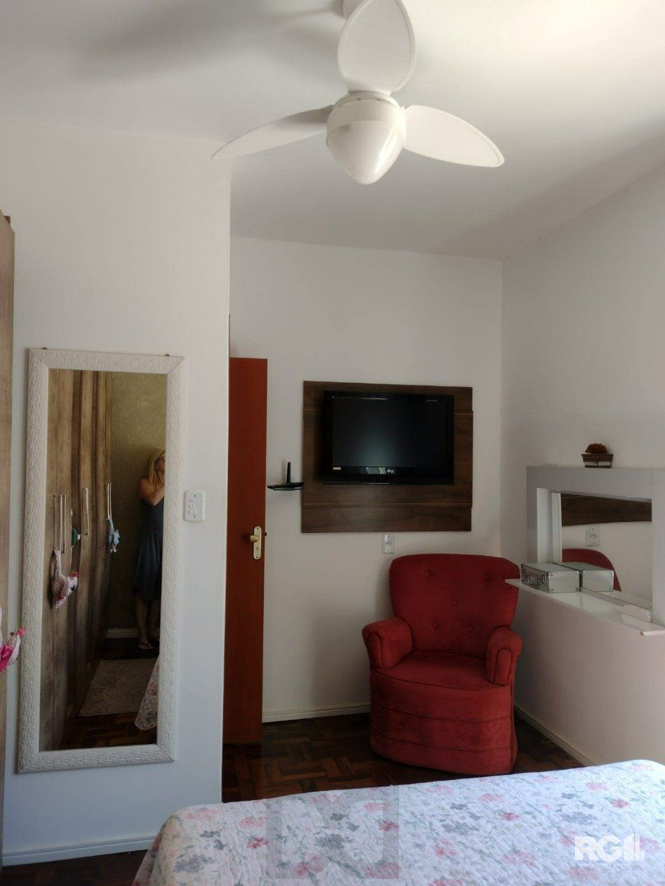Apartamento de 2 dormitórios,  sala, cozinha, área de serviço separada, banheiro social. — foto 10